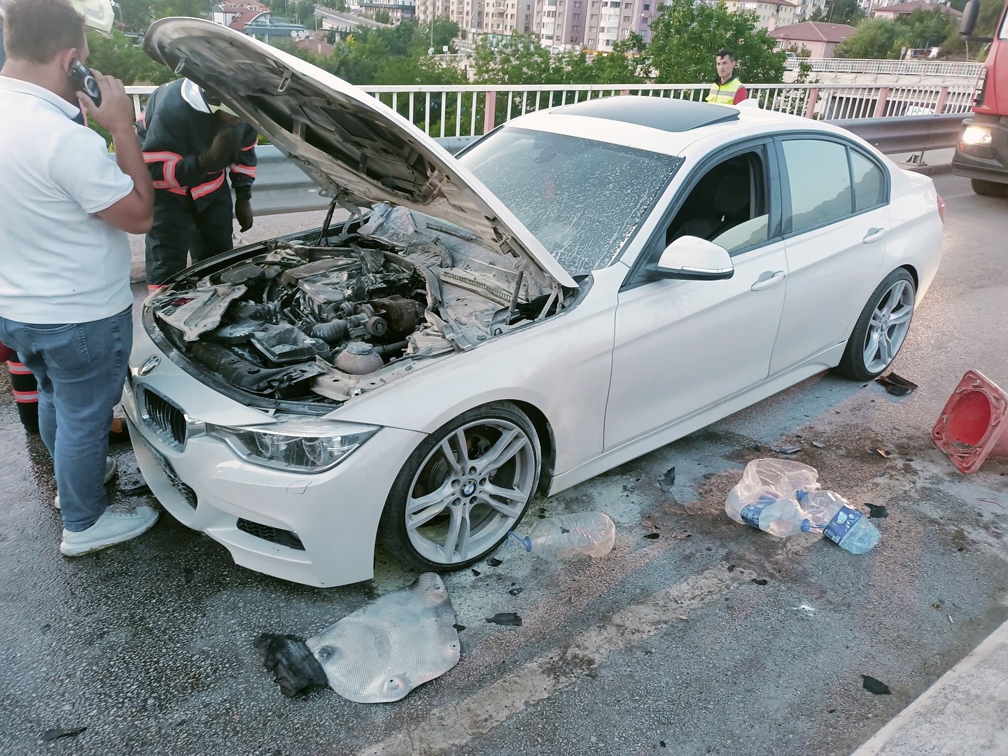 Çankırı’da otomobilde çıkan yangını itfaiye söndürdü
