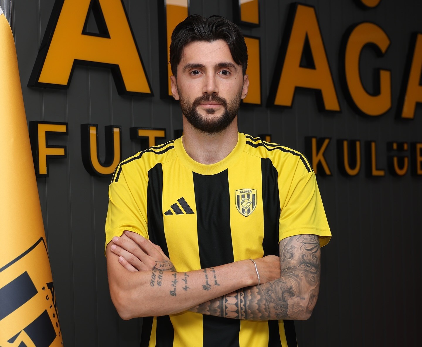 Aliağa FK’dan savunmaya takviye