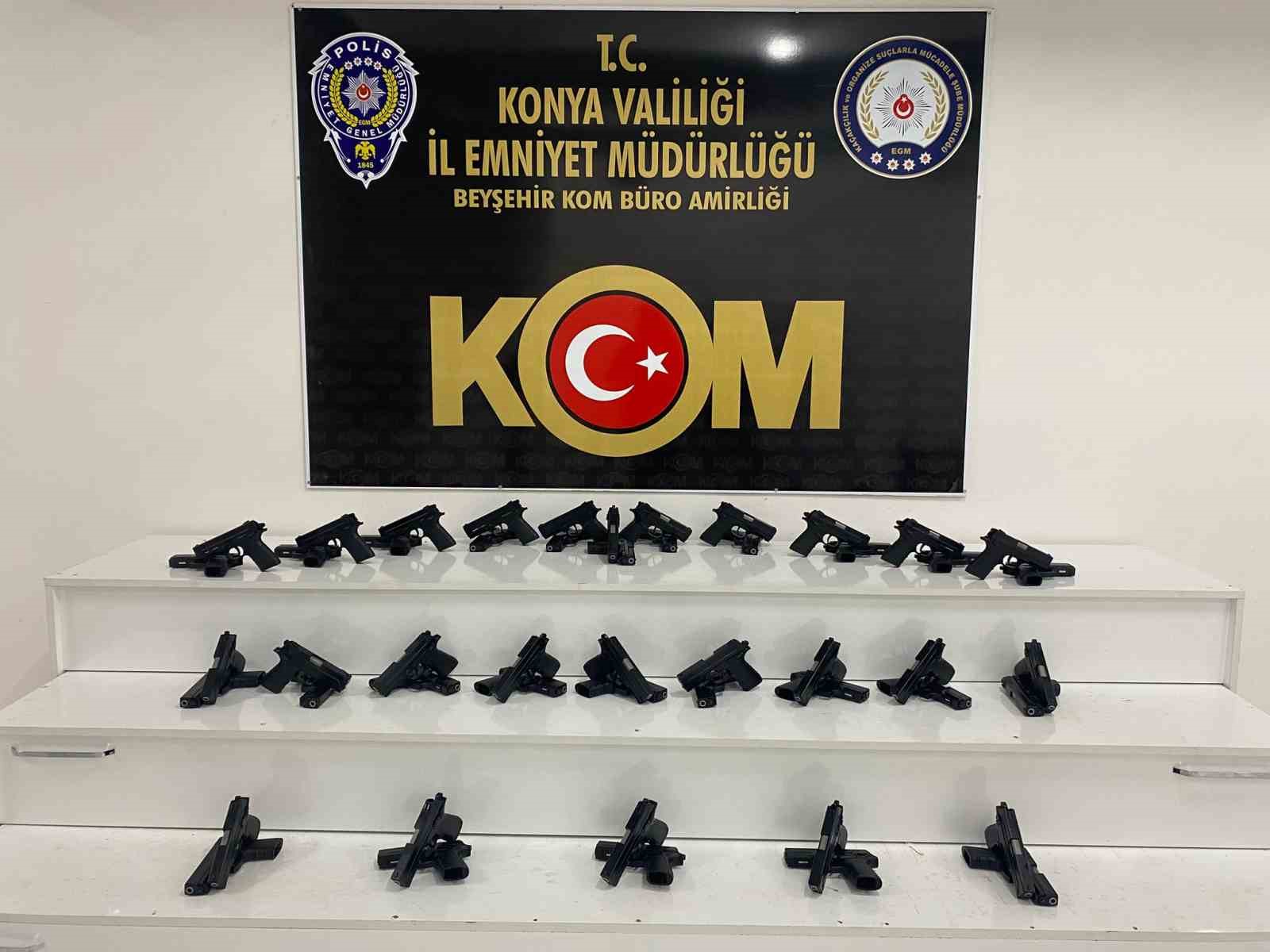 Konya’da 50 adet ruhsatsız tabanca ele geçirildi