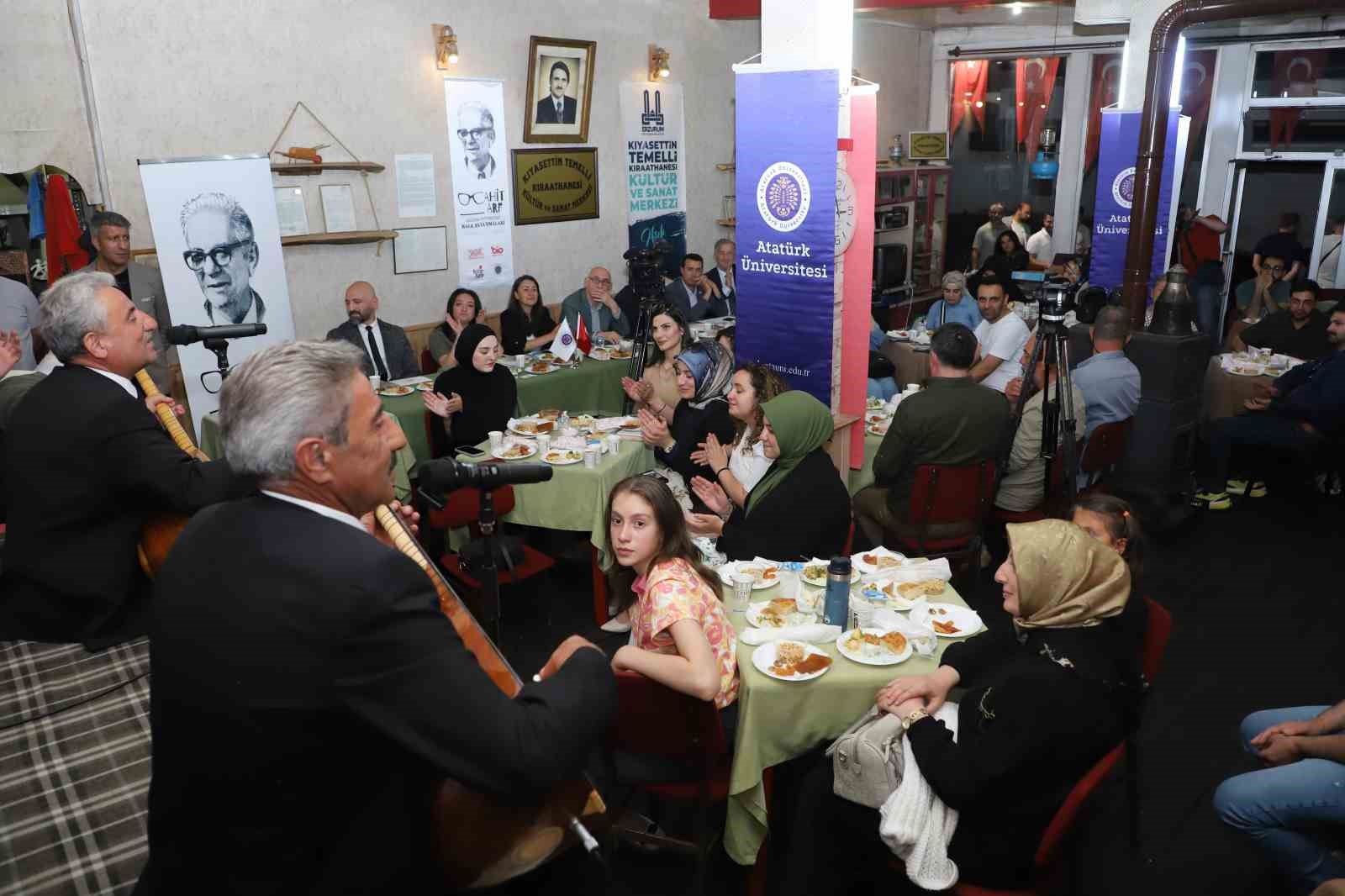 "Cahit Arf halk buluşmaları: Temelli kıraathanesinde bilim ve kültür sohbetleri" programı yoğun ilgi gördü