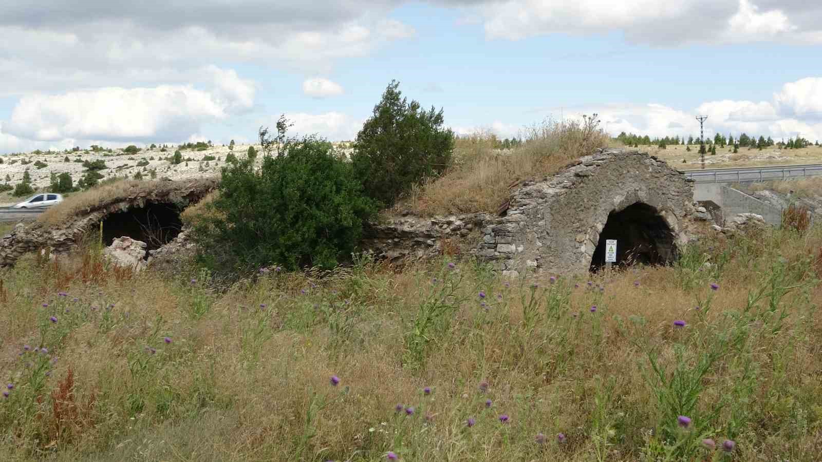 K&uuml;tahya&rsquo;da 831 yıllık Yenice Han turizme kazandırılmayı bekliyor
