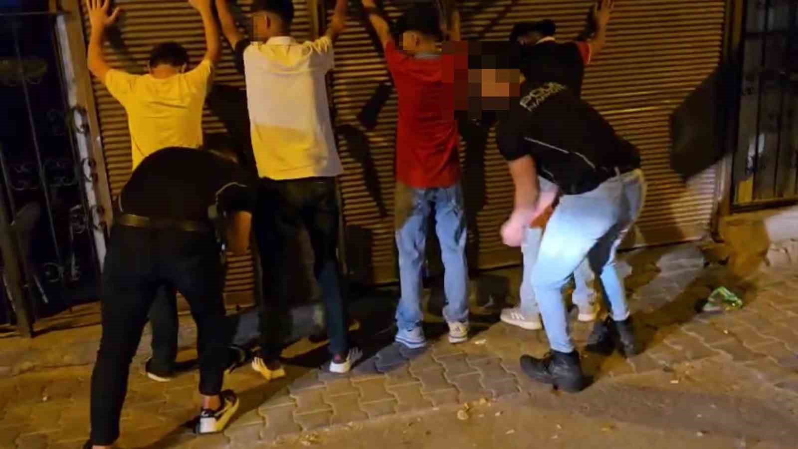 Adana’da ’Narkoalan’ uygulaması, uyuşturucu kullanan 63 şahıs yakalandı