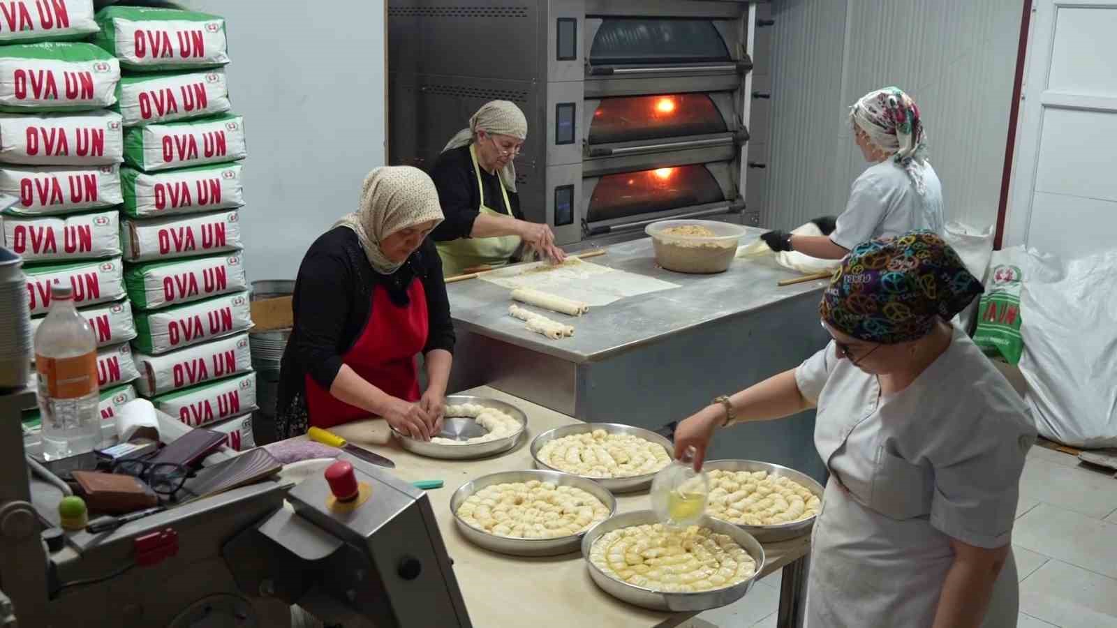 D&uuml;kkanı yandıktan sonra a&ccedil;tığı kooperatifle kadınlara umut oldu
