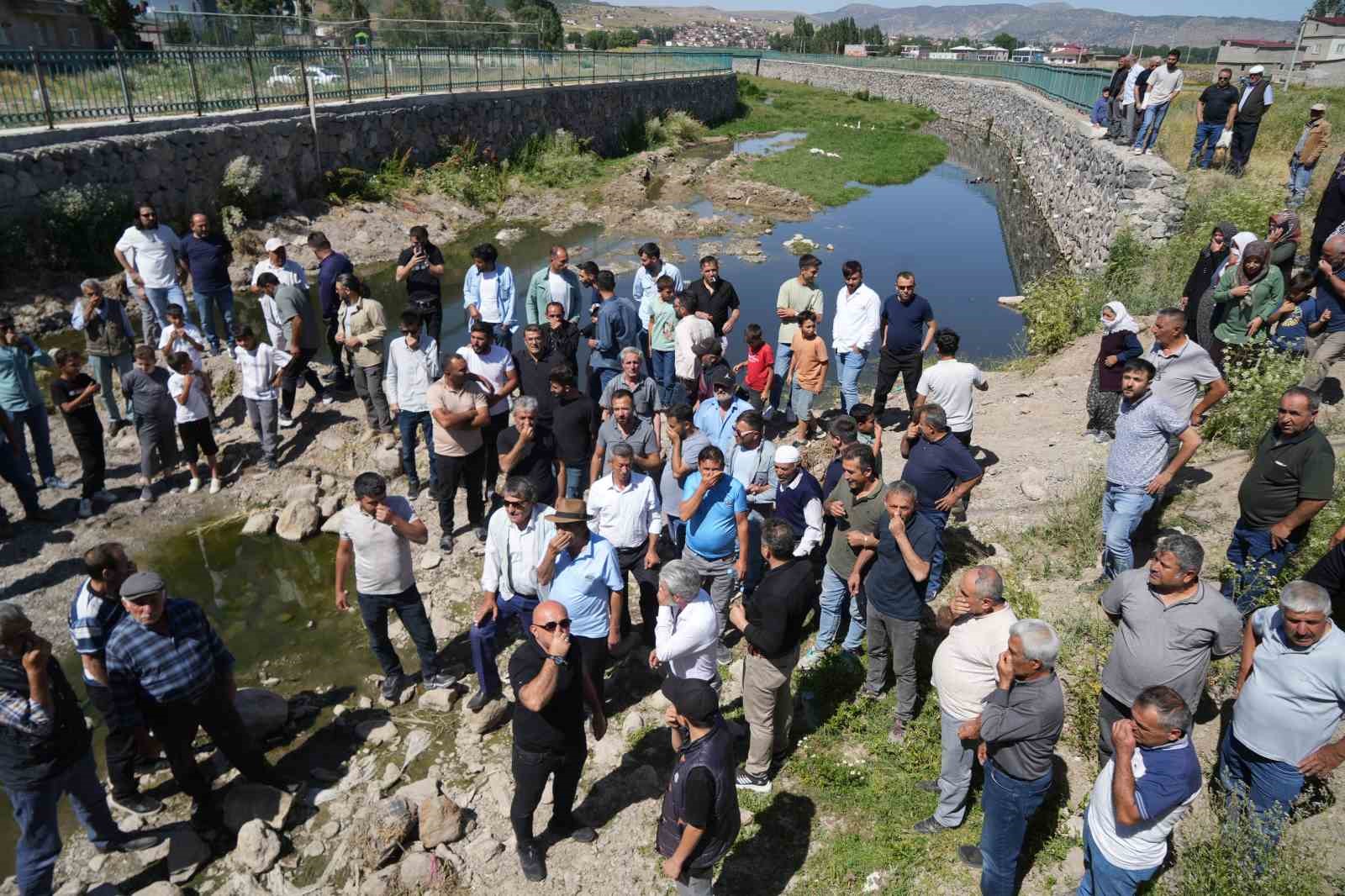 Melendiz Çayı’na karışan kanalizasyon suyu tehlike saçıyor