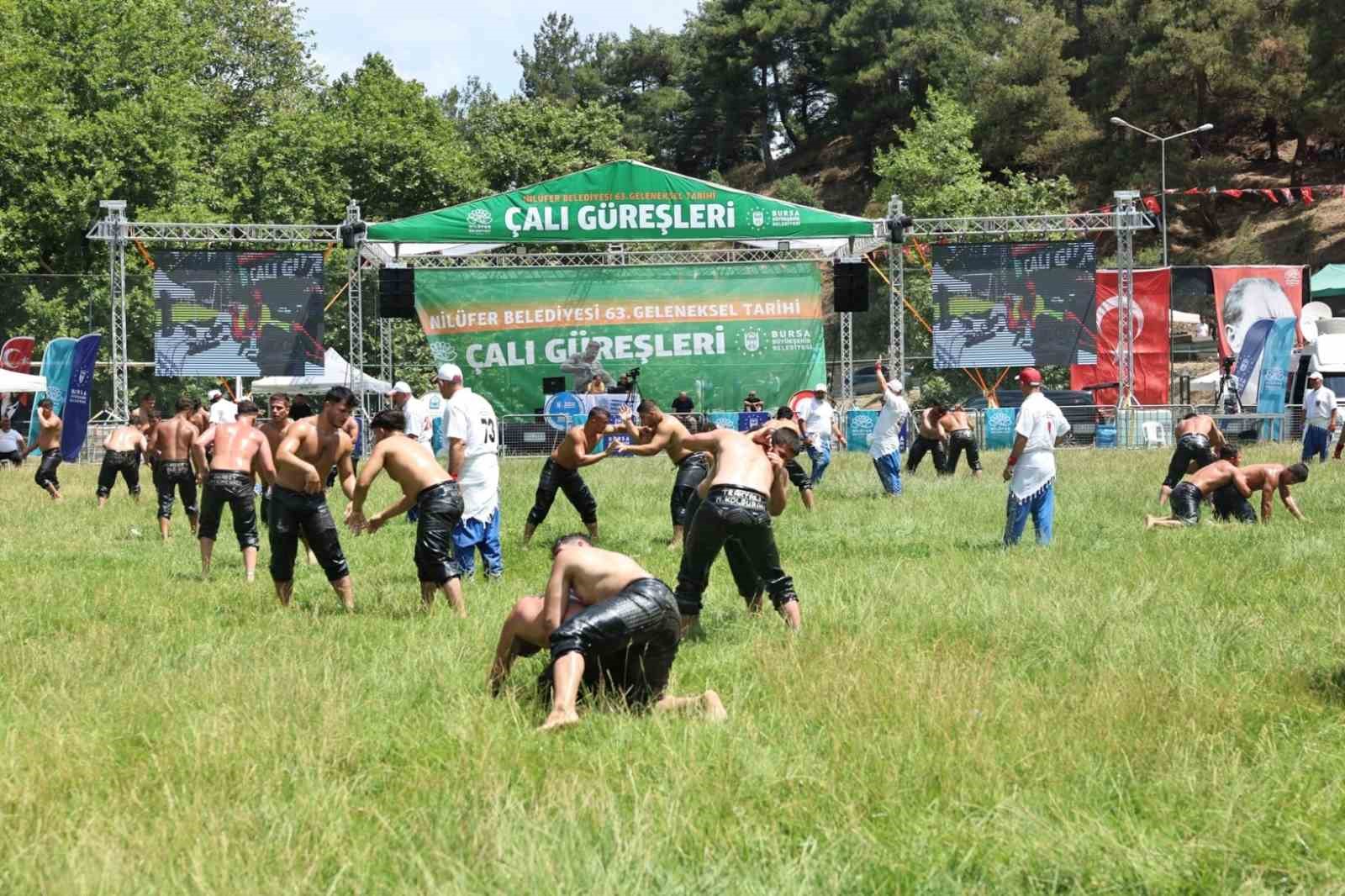 Çalı’da başpehlivan Mehmet Yeşil Yeşil oldu