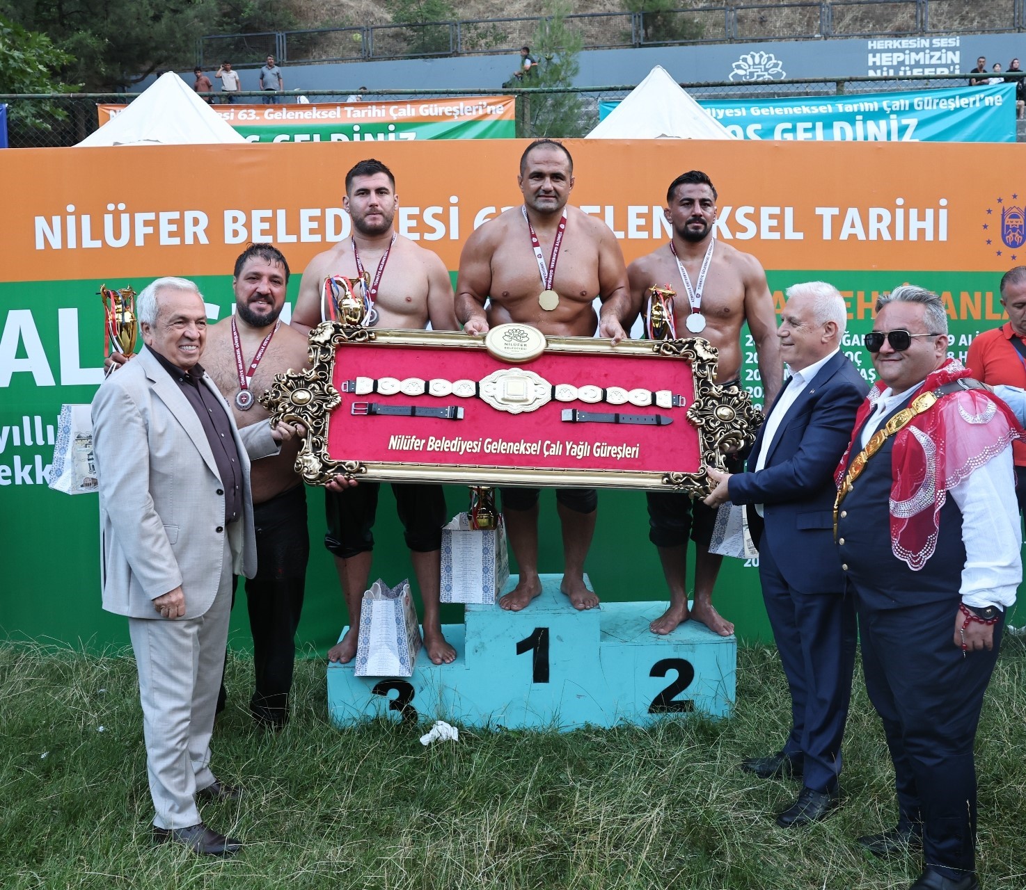 &Ccedil;alı&rsquo;da başpehlivan Mehmet Yeşil Yeşil oldu
