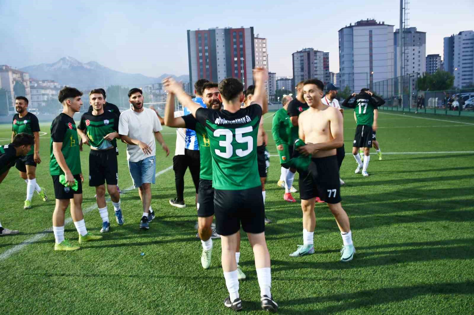 Büyük Toramanspor; 1. Amatör Küme’ye yükseldi