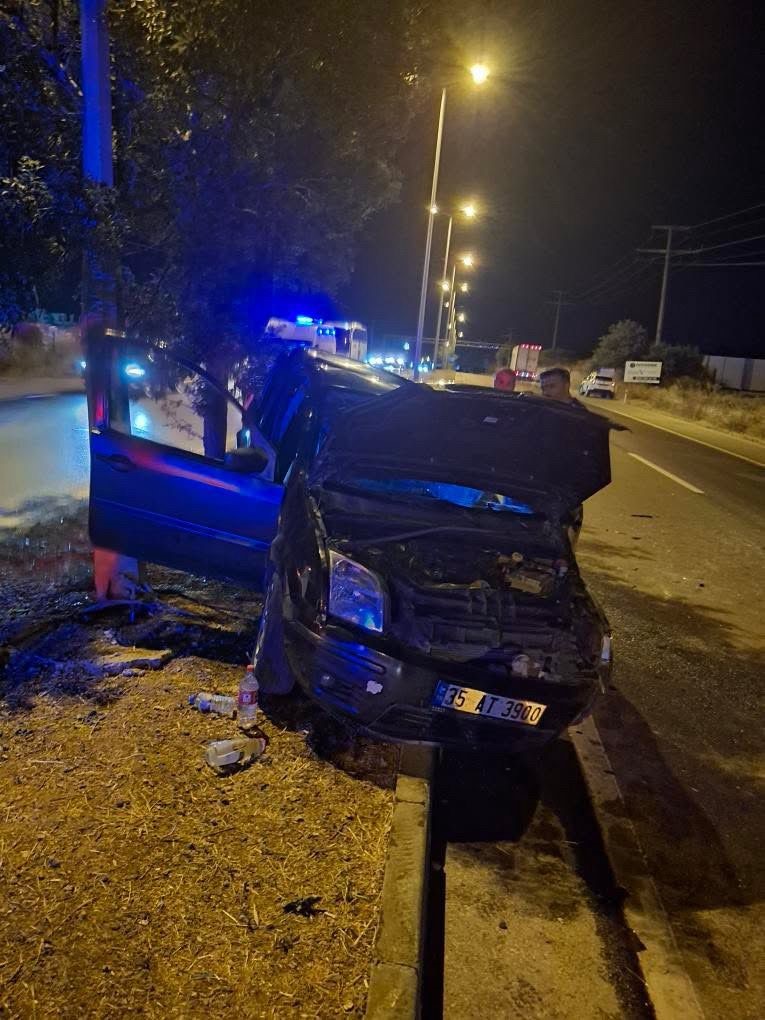 Bandırma yolunda tır ile otomobil &ccedil;arpıştı: 2 yaralı
