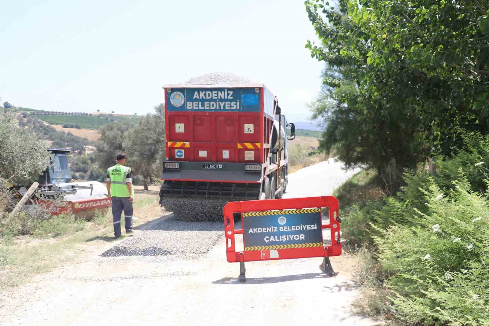 Akdeniz’de tarım yolları yenileniyor