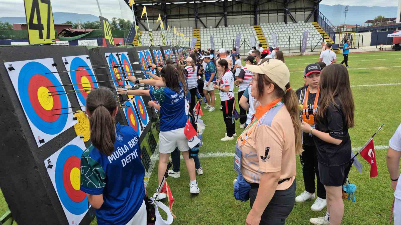 Türkiye’nin okçuları Düzce’de bir araya geldi