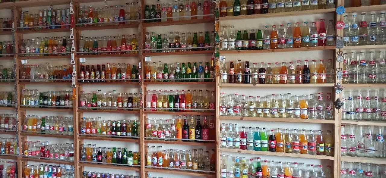 Hediye edilen gazoza yüzlercesini ilave ederek koleksiyon yaptı