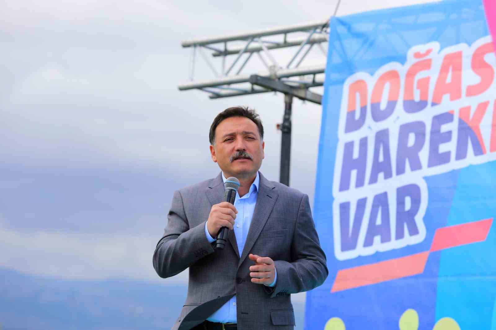 Vali Çiçek: "Koruyucu aileler; pırıl pırıl yavrularımızın geleceğe güvenle bakmaları, korkusuzca yaşamaları için bir sığınak ve liman"