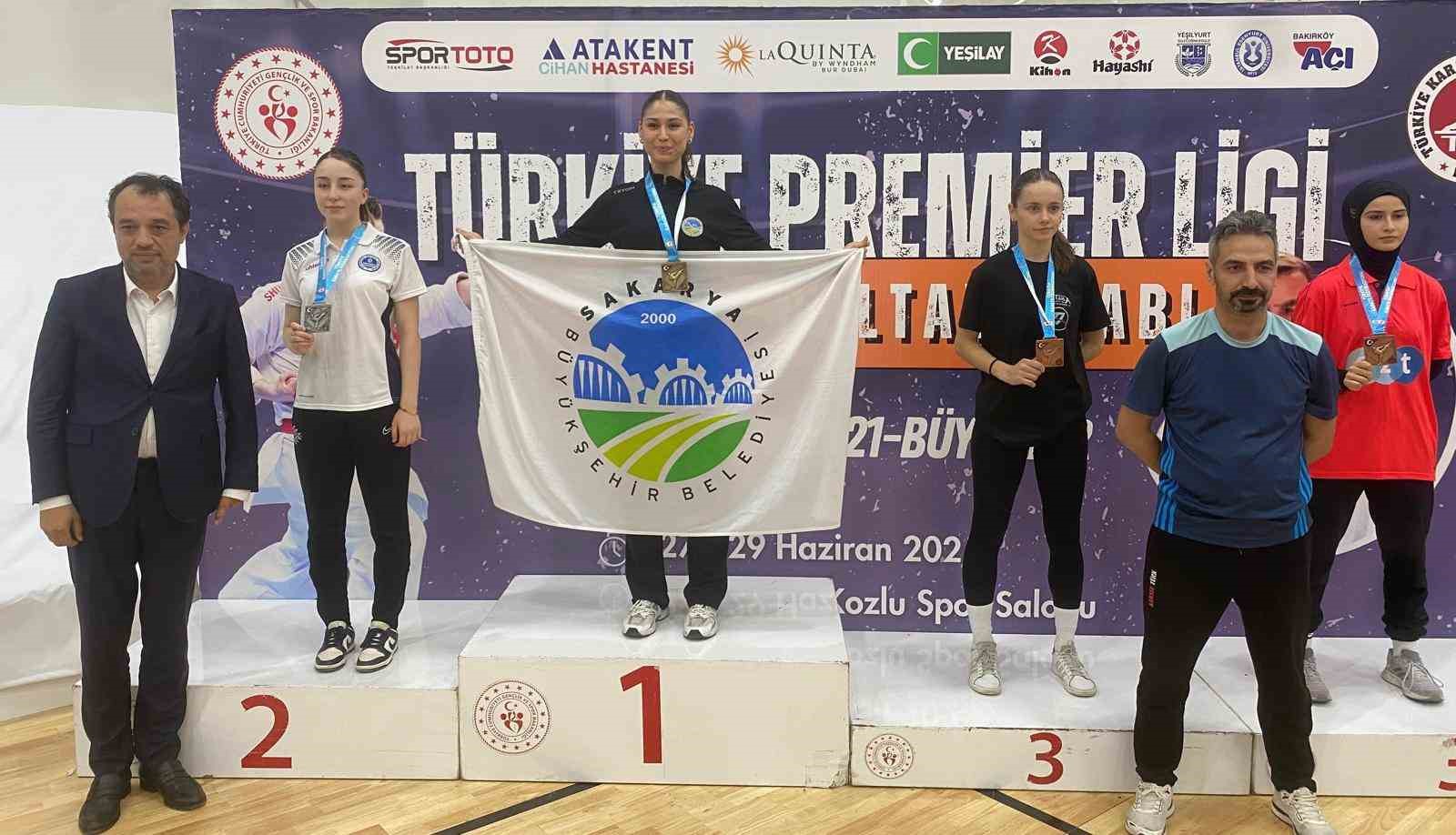 Sakarya Büyükşehir sporcuları başarılarıyla göz dolduruyor