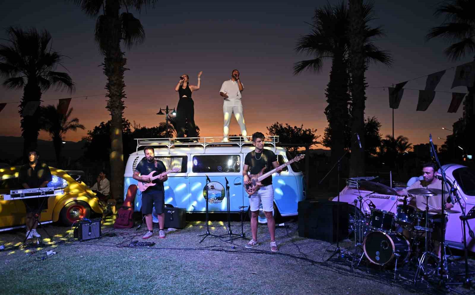 Bir Sultan hatırası, altı umut hikayesi