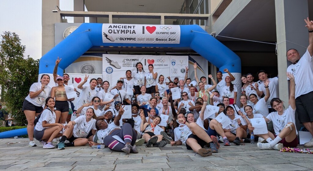 DP&Uuml;&rsquo;l&uuml; &ouml;ğrenciye Uluslararası Olimpiyat Komitesi&rsquo;nden &ouml;d&uuml;l
