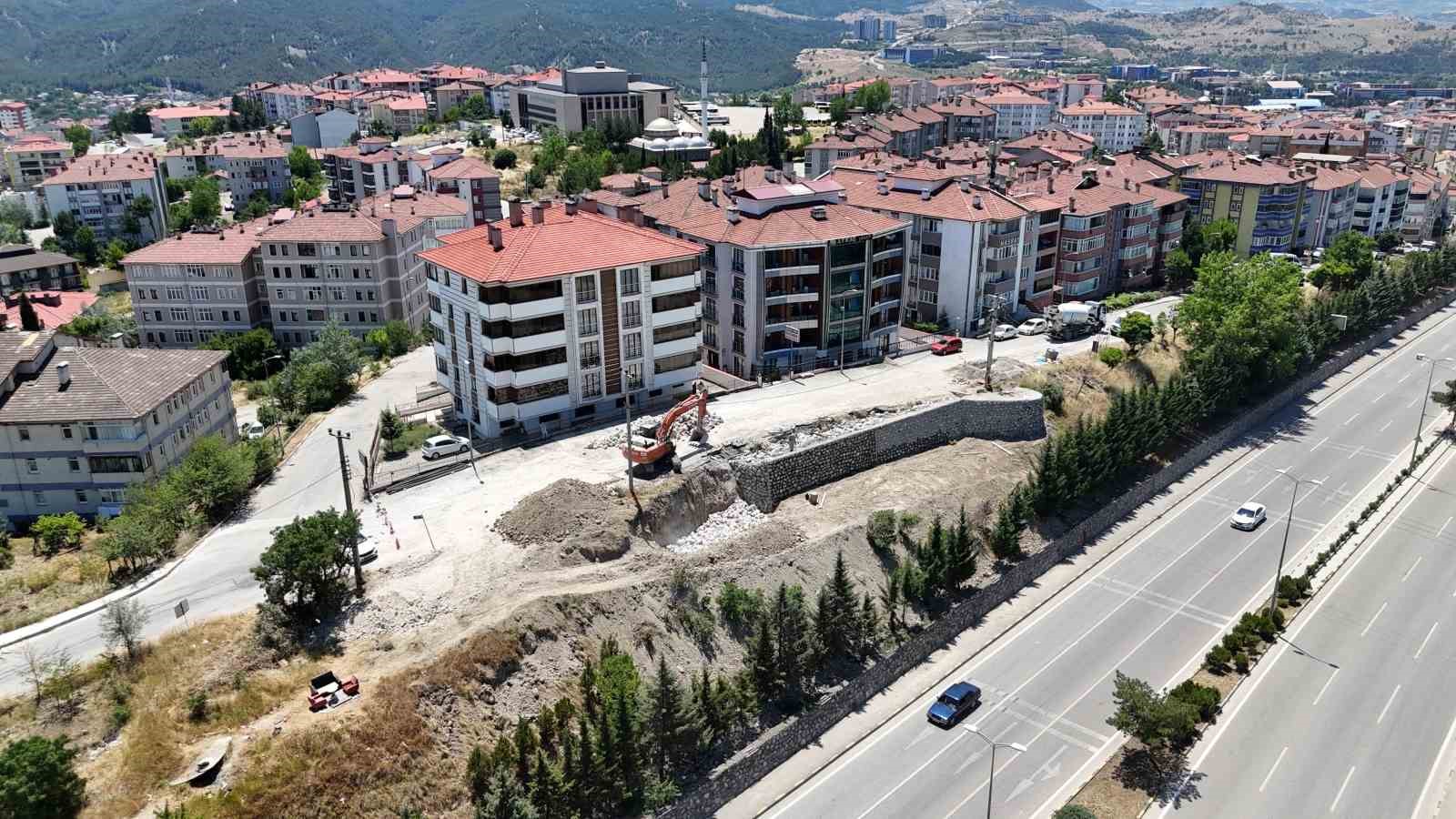Karabük Belediyesi’nden toprak kaymasına karşı önlem
