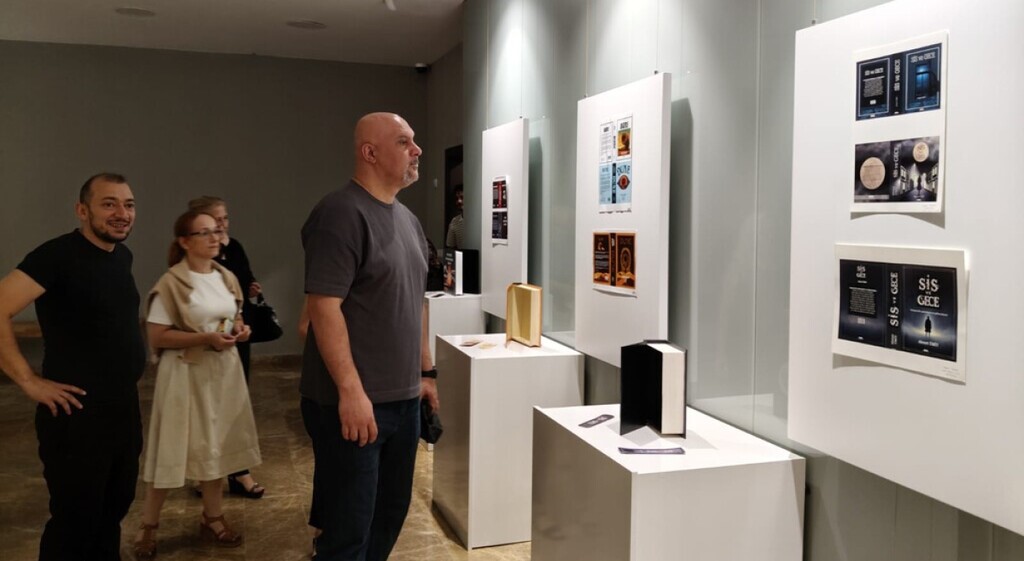 Kütahya’da Kitap Kapak Tasarım Sergisi açıldı