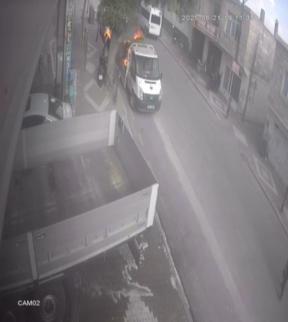 Jeneratör bir anda alev aldı, o anlar güvenlik kameralarına yansıdı