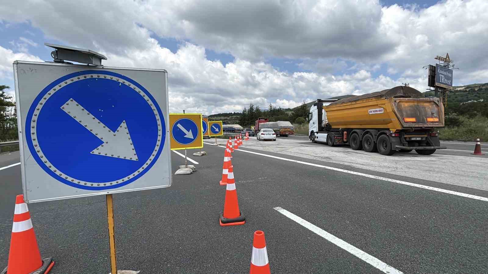TEM Otoyolu’nda 4 gün boyunca İstanbul istikametine trafik tek istikametten sağlanacak
