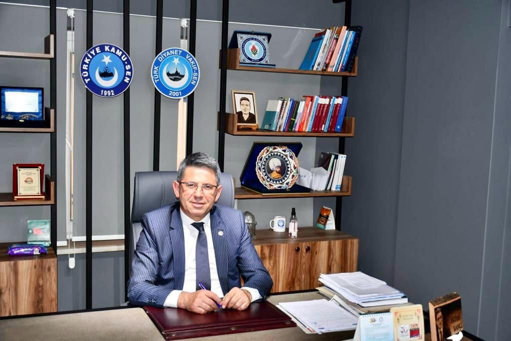 Bursa’daki selatin camilerin müze gibi görülmesi herkesi huzursuz etti