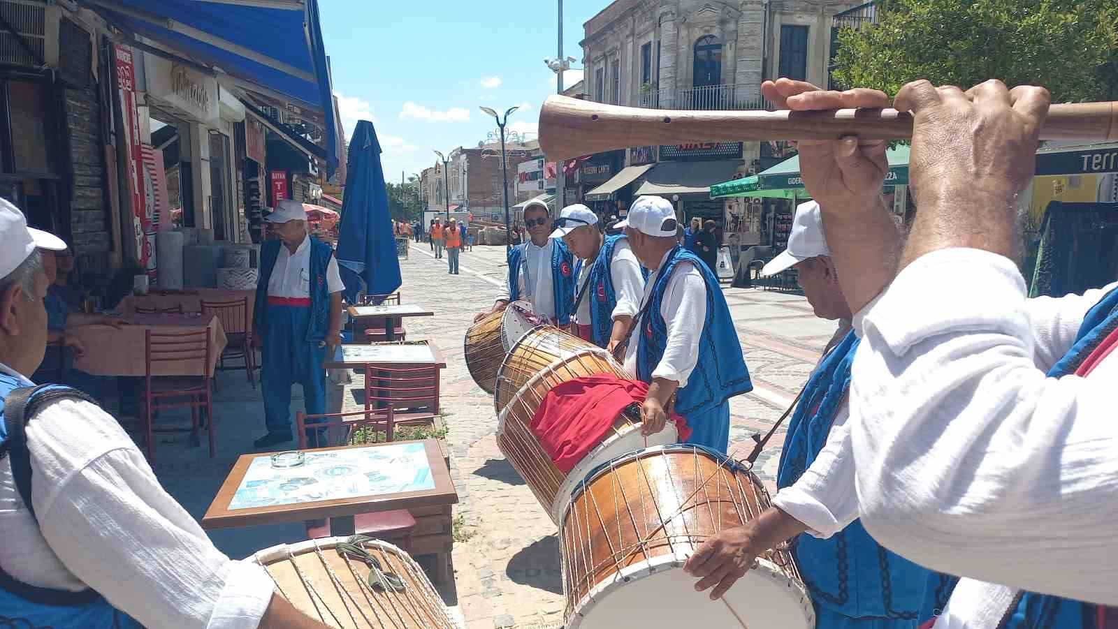 Edirne’de halka davul-zurnalı ’Kırkpınar’ daveti