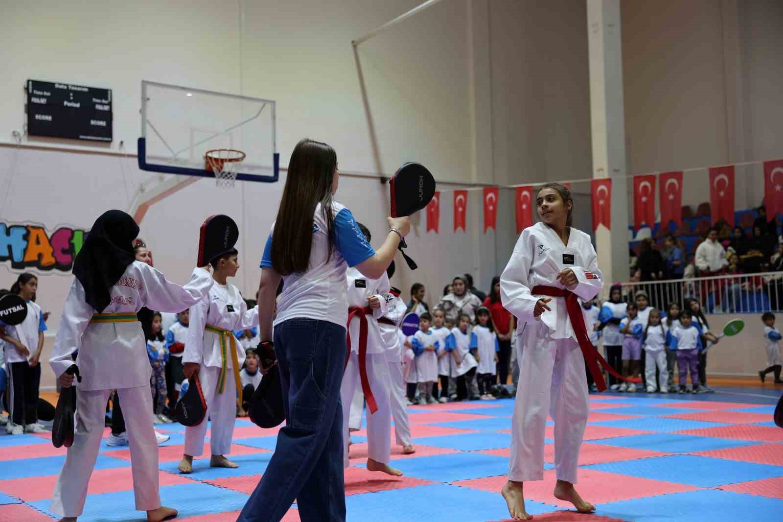 Başkan &Ouml;zdoğan: "Gen&ccedil;lerimizin gelişmesi i&ccedil;in t&uuml;m imk&acirc;nlarımızı seferber ettik"
