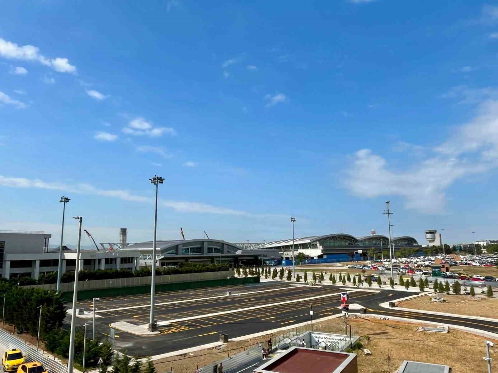 Sabiha G&ouml;k&ccedil;en&rsquo;de 144 ara&ccedil;lık yeni otopark bug&uuml;n hizmete girdi
