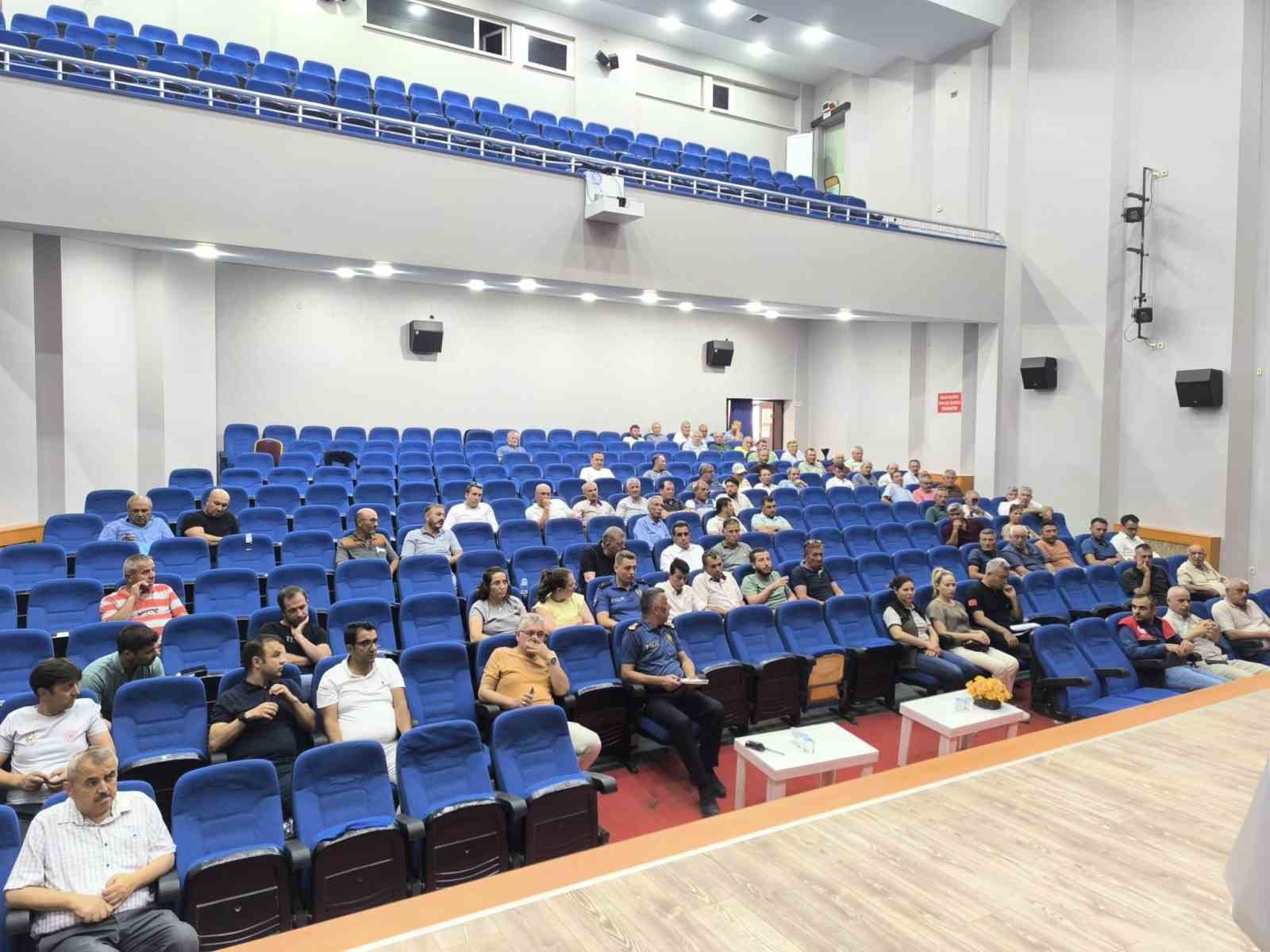 G&ouml;nen&rsquo;de muhtarlar toplantısı yapıldı
