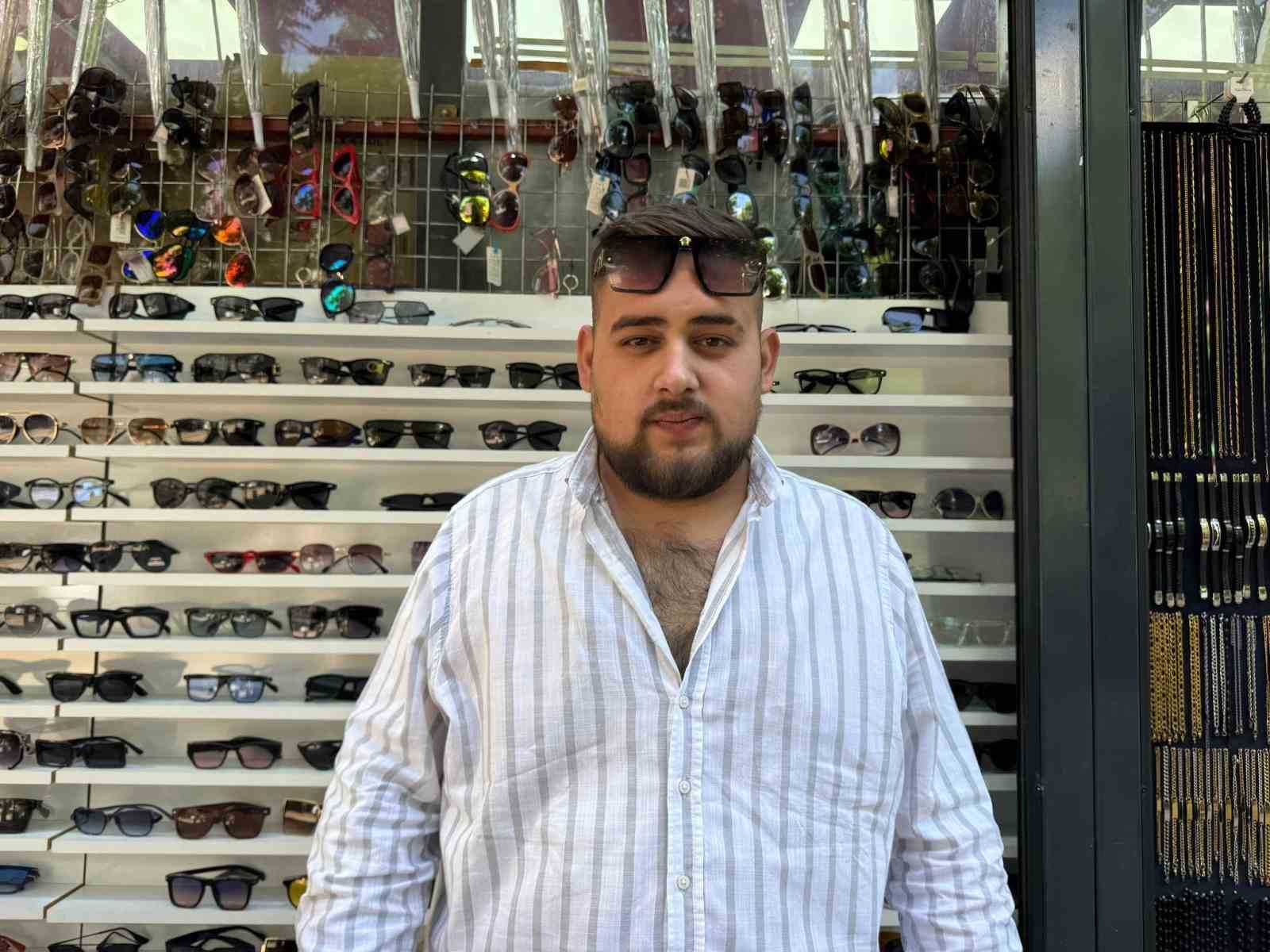 Sıcak hava gözlük satışlarını arttırdı