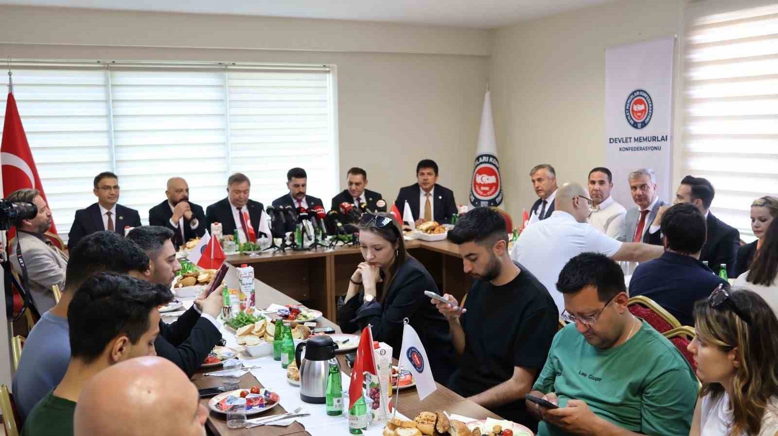 Kamu Birliği Konfederasyonu’nun adı ‘Devlet Memurları Konfederasyonu’ olarak değişti