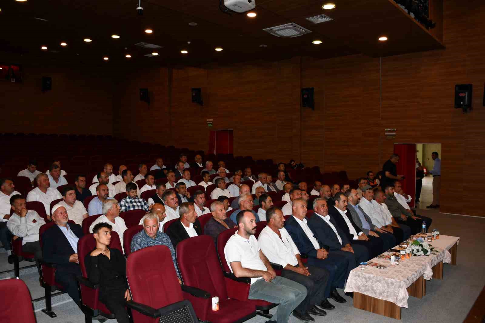 Muhtarlara "Kurumsal Aidiyet ve Yönetişim" temalı eğitim