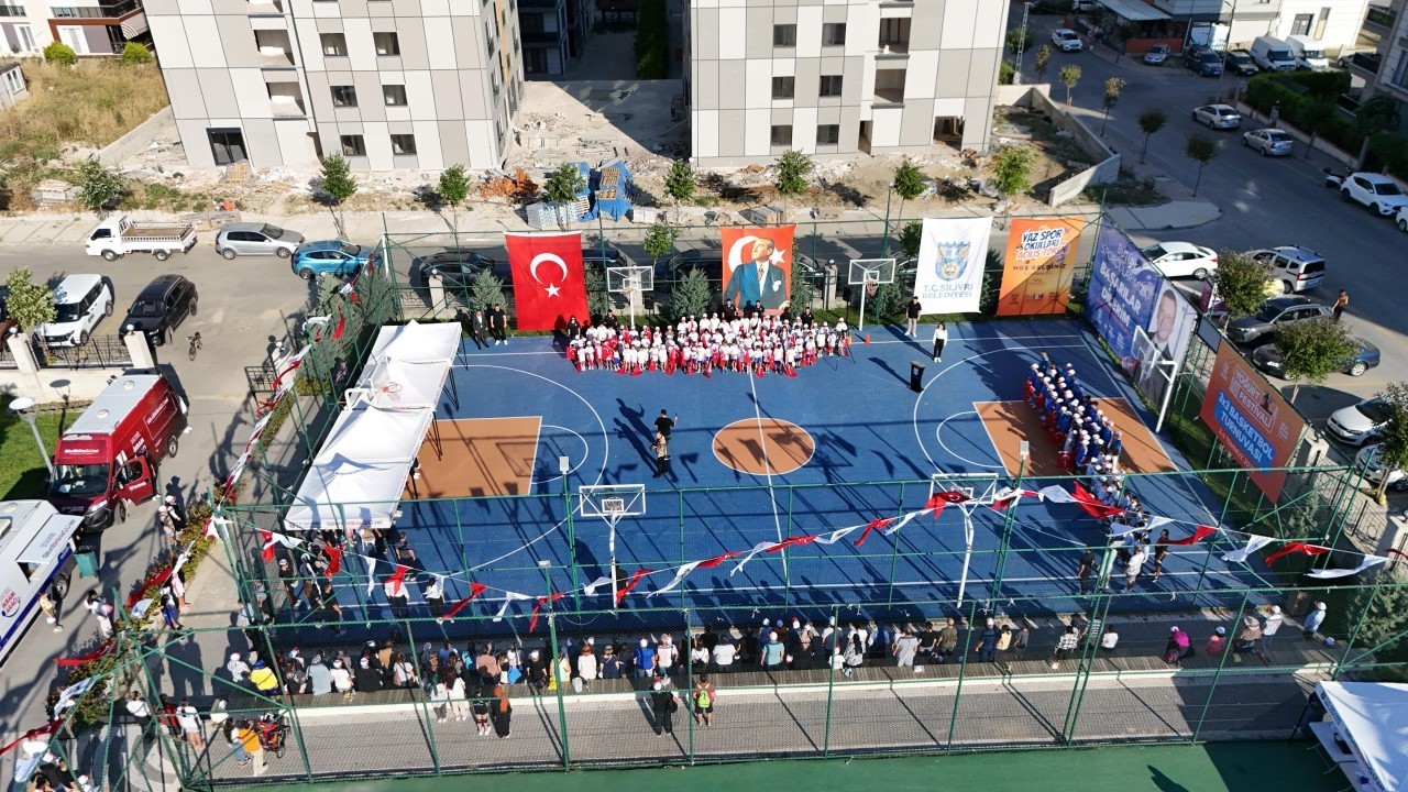 Silivri Belediyesi yaz spor okulu açıldı