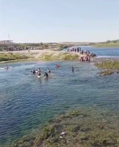 Gaziantep’te 2 kişi boğulmaktan son anda kurtuldu