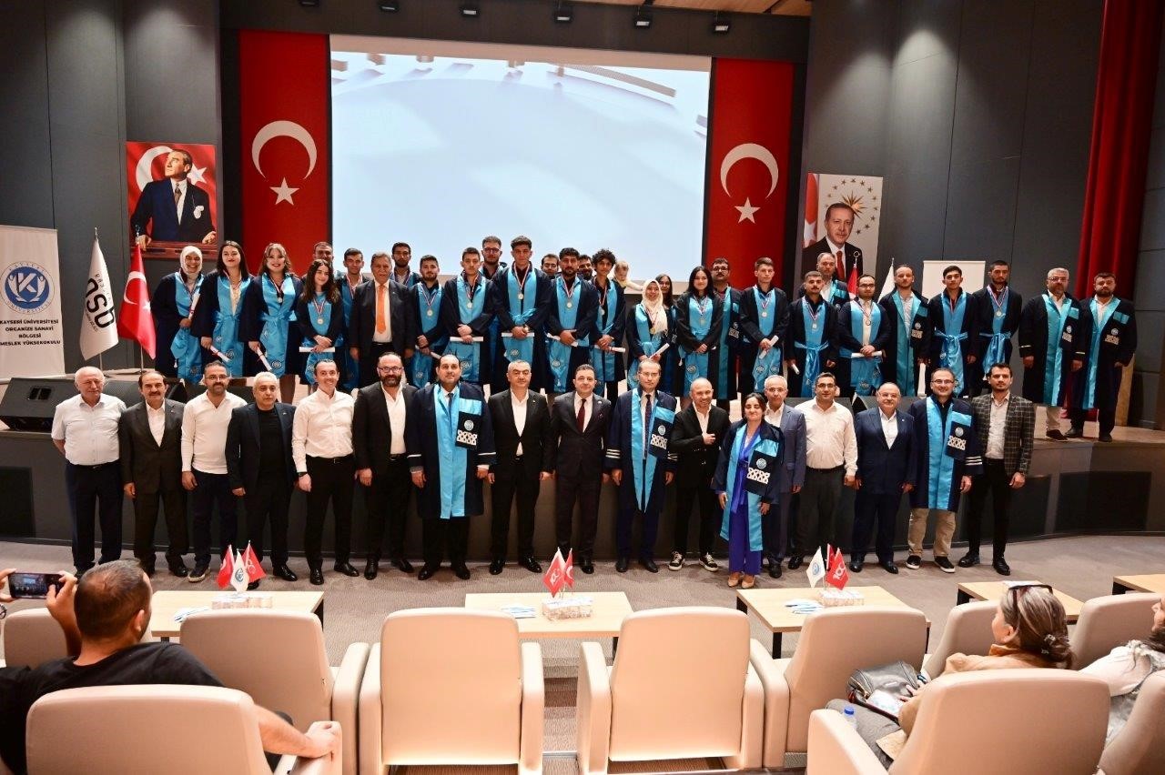 Kayseri OSB Meslek Yüksekokulu ilk mezunlarını verdi