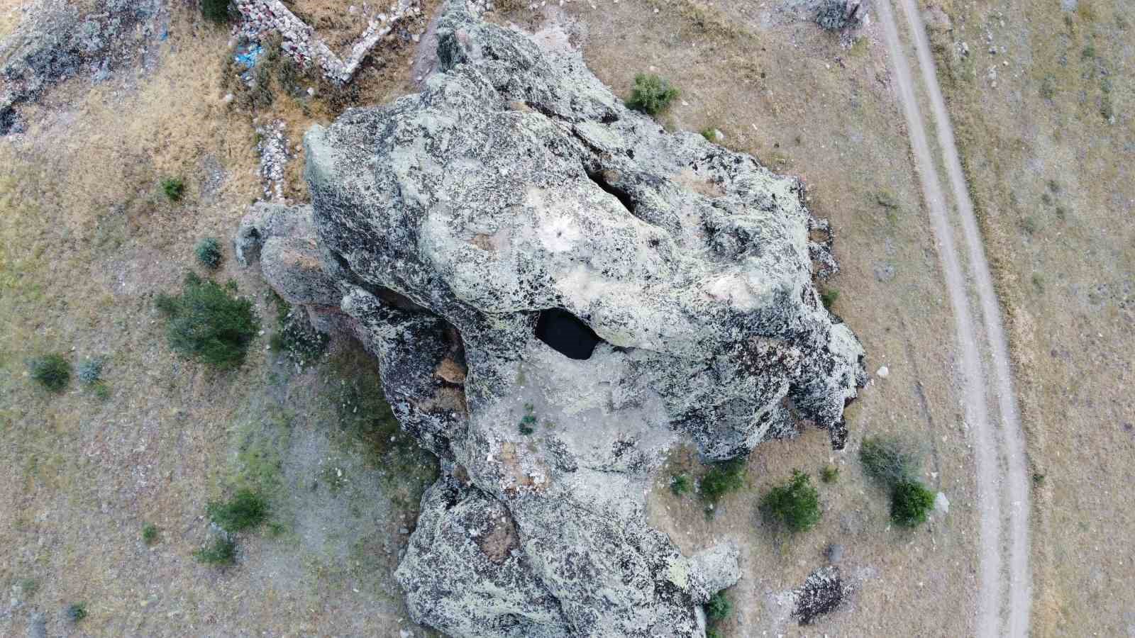 Efsanelere konu olan Gelin Kayası havadan görüntülendi