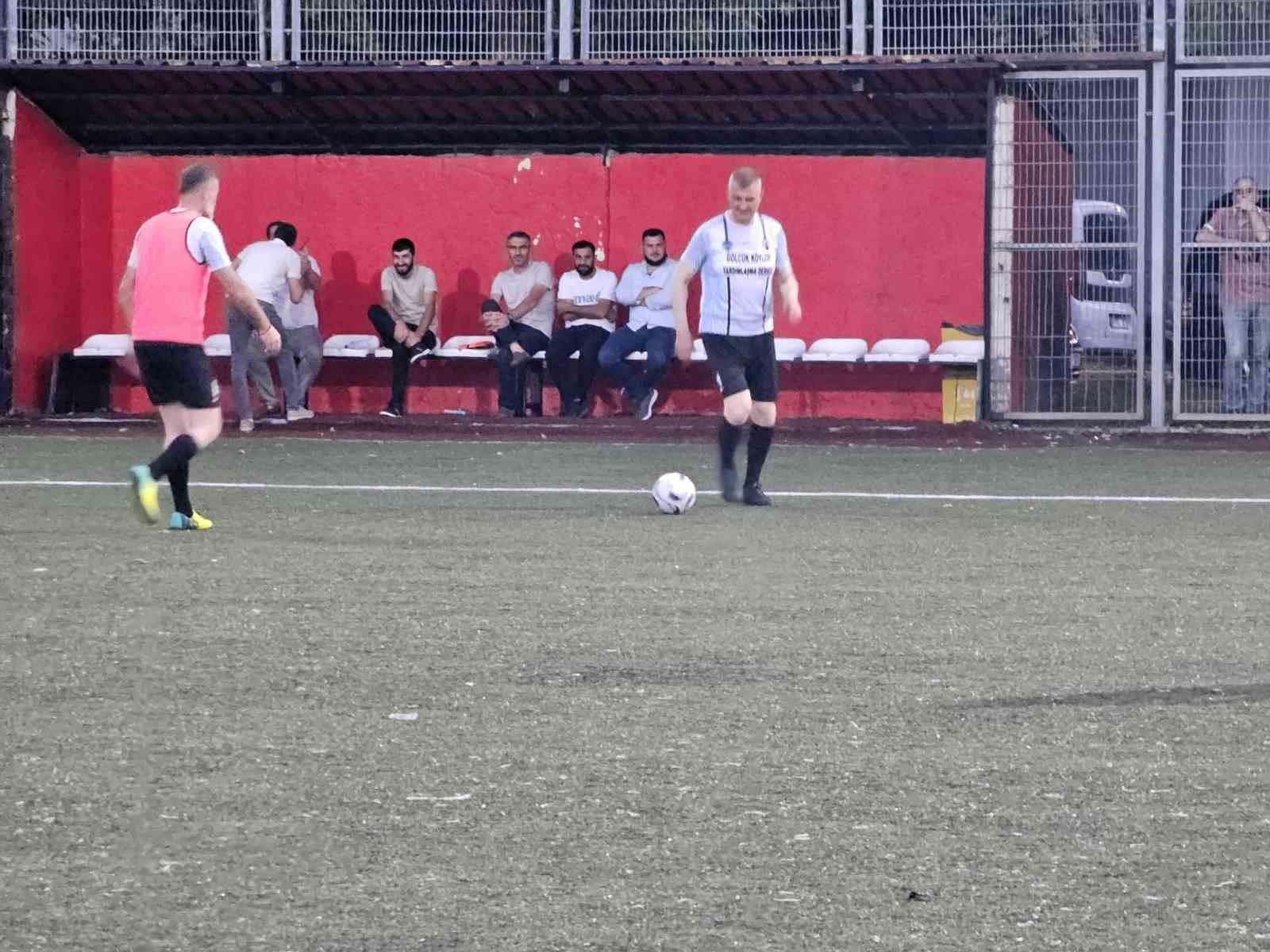 Gölcük’te köyler arası futbol heyecanı