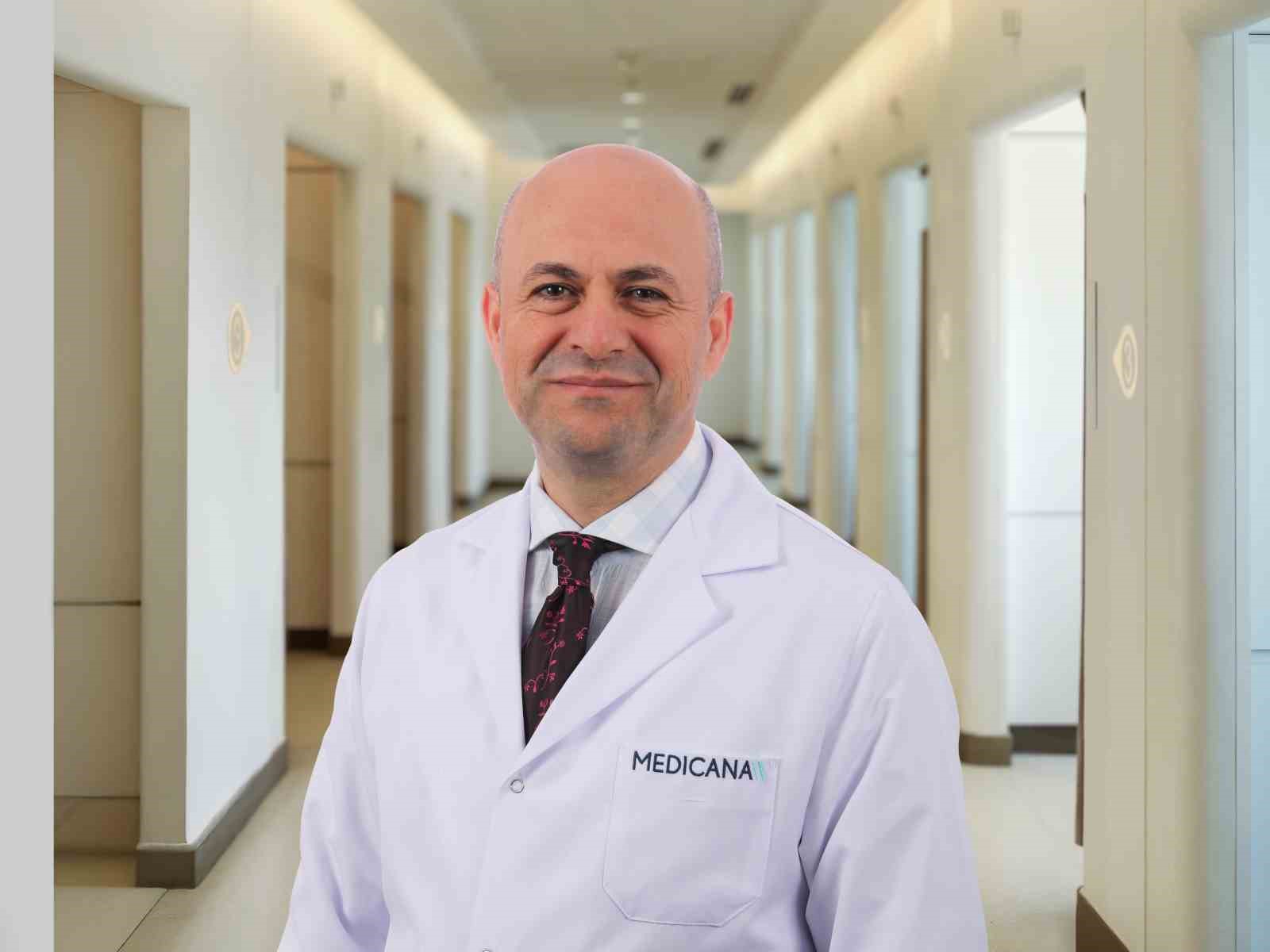 Doç. Dr. Günay: "Mide koruyucu ismini hak etmiyor"