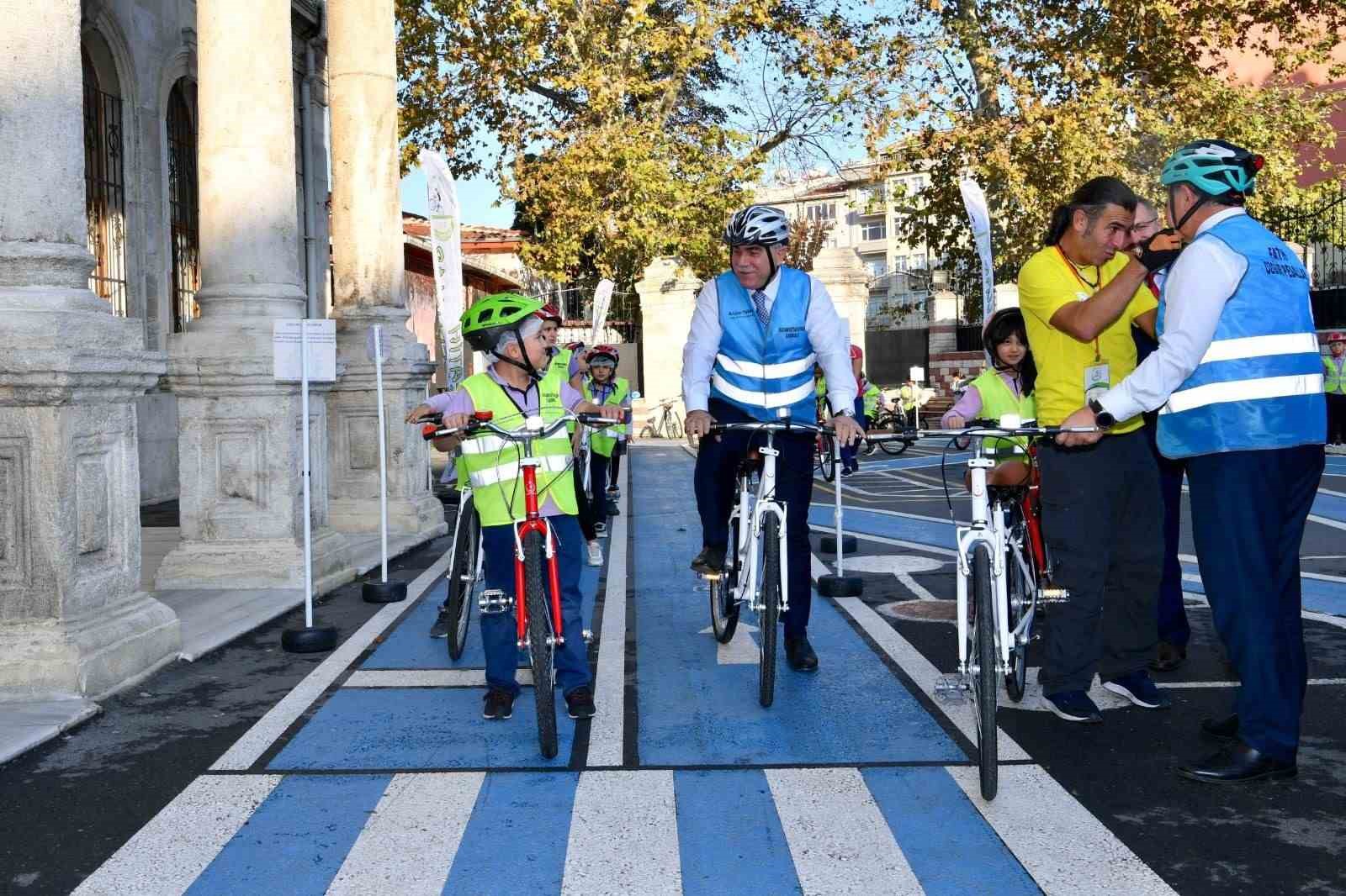 Fatih Belediyesi’nden tarihi yarımadada bisiklet turu