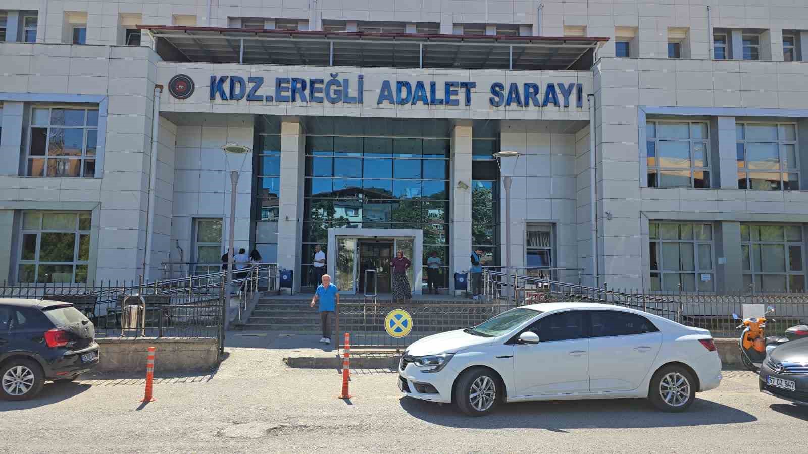 Küçük yaşta kıza cinsel taciz davasında şüpheli suçlamaları reddetti