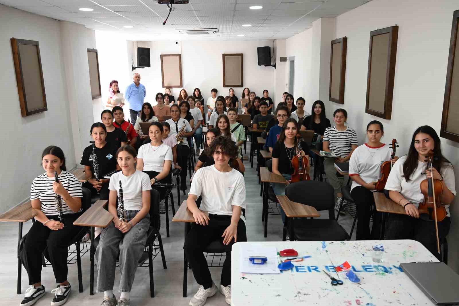 Kemer’de ücretsiz yaz kursları başladı