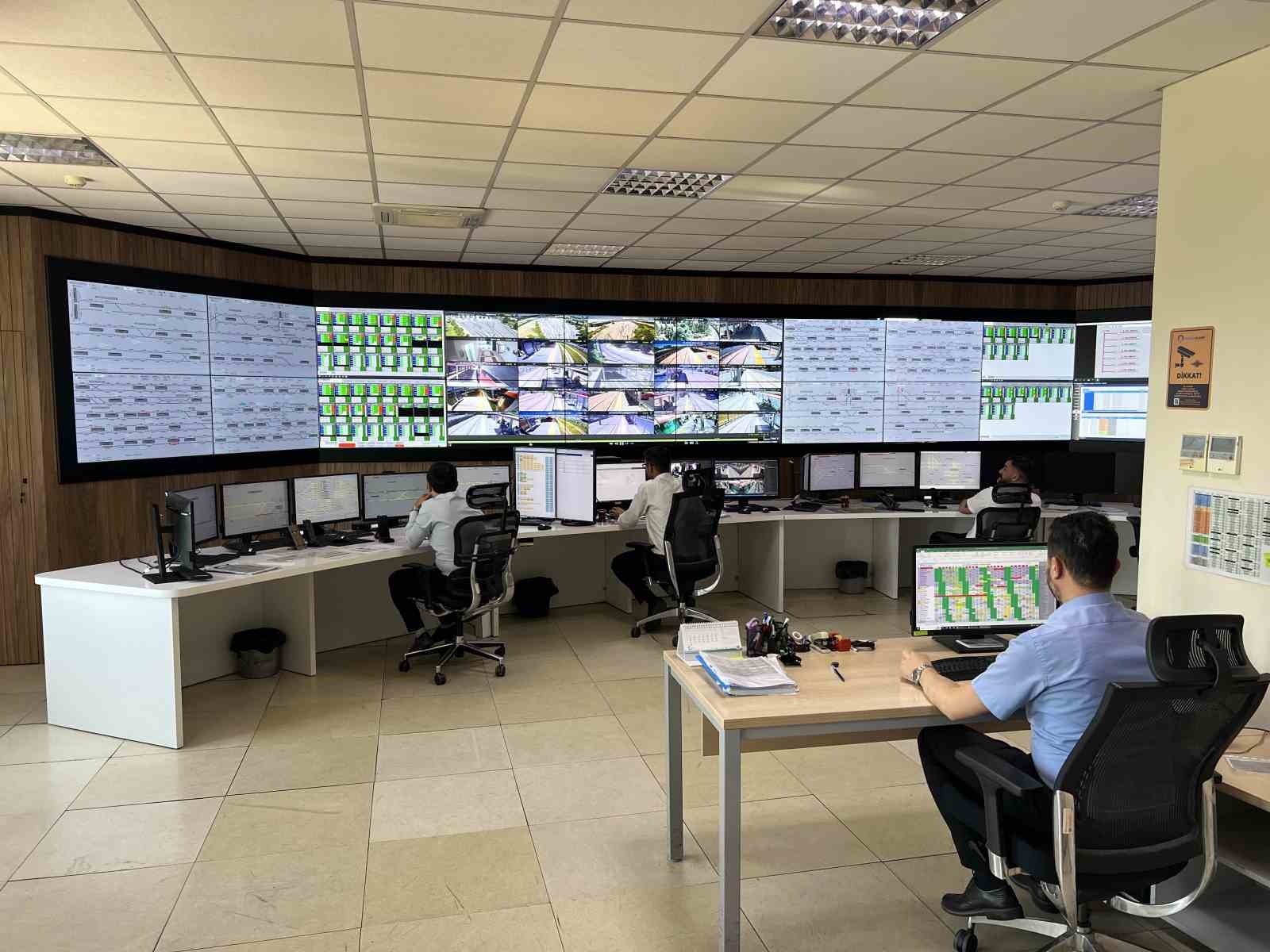 Kayseri B&uuml;y&uuml;kşehir&rsquo;den kesintisiz ulaşım i&ccedil;in 7/24 takip ve kontrol
