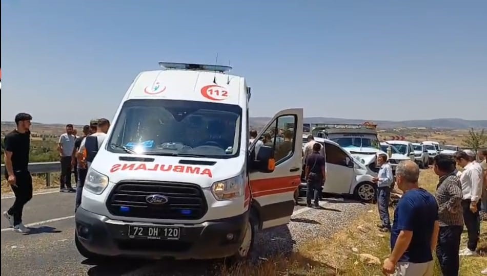 Batman’da iki aracın çarpıştığı kazada 2 kişi yaralandı