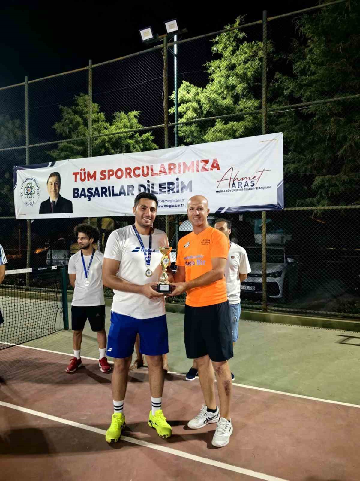 Babalar Günü’nde Tenis turnuvası sona erdi
