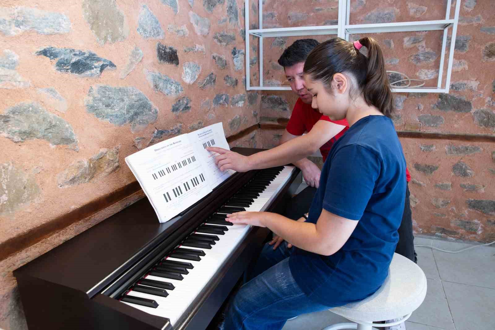 Kültür Fabrikası’nda sanat atölyeleri başladı