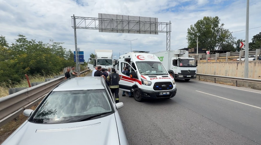 Tır, kamyona çarptı: 1 yaralı
