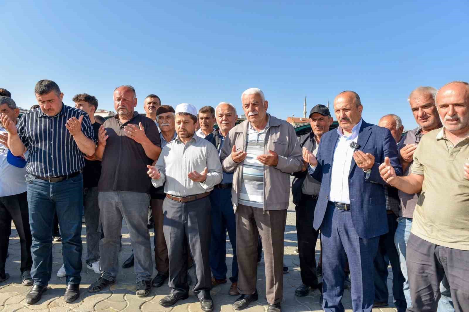 Coğrafi işaretli Taşköprü sarımsağı pazara indi