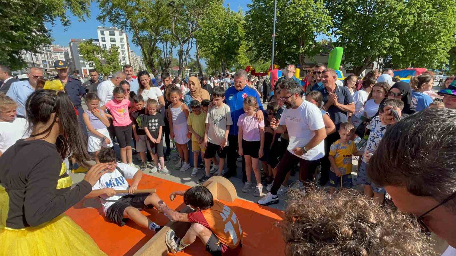 Vali &Ouml;zarslan: "Hayat bir oyundur"
