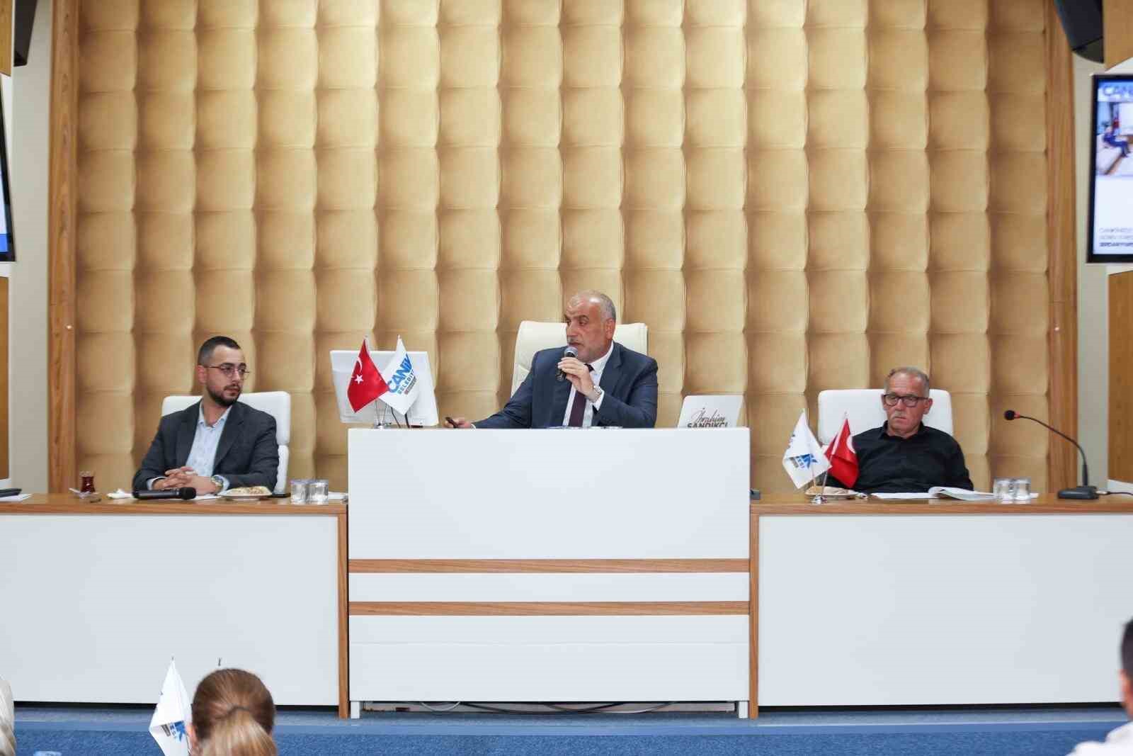 Canik meclisinde tatil yok