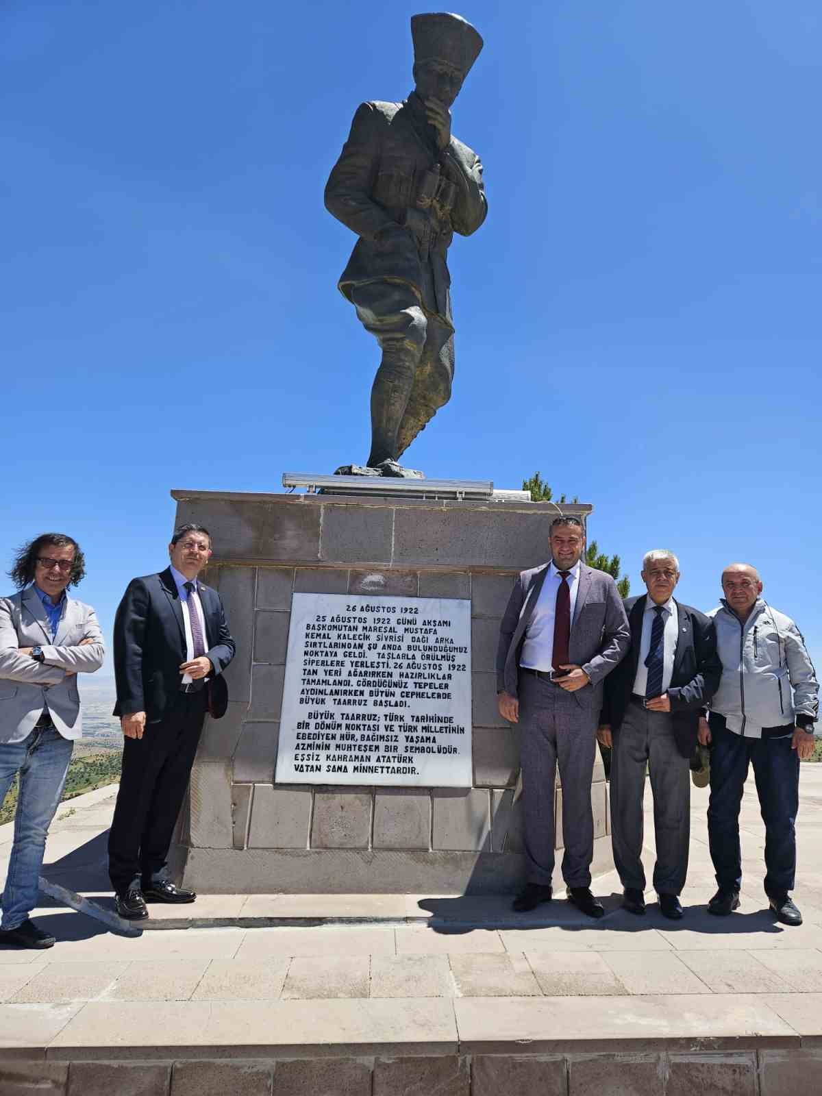 Başkan Zor: "Kocatepe’yi bütün gençlerimiz gelip, görmeli"