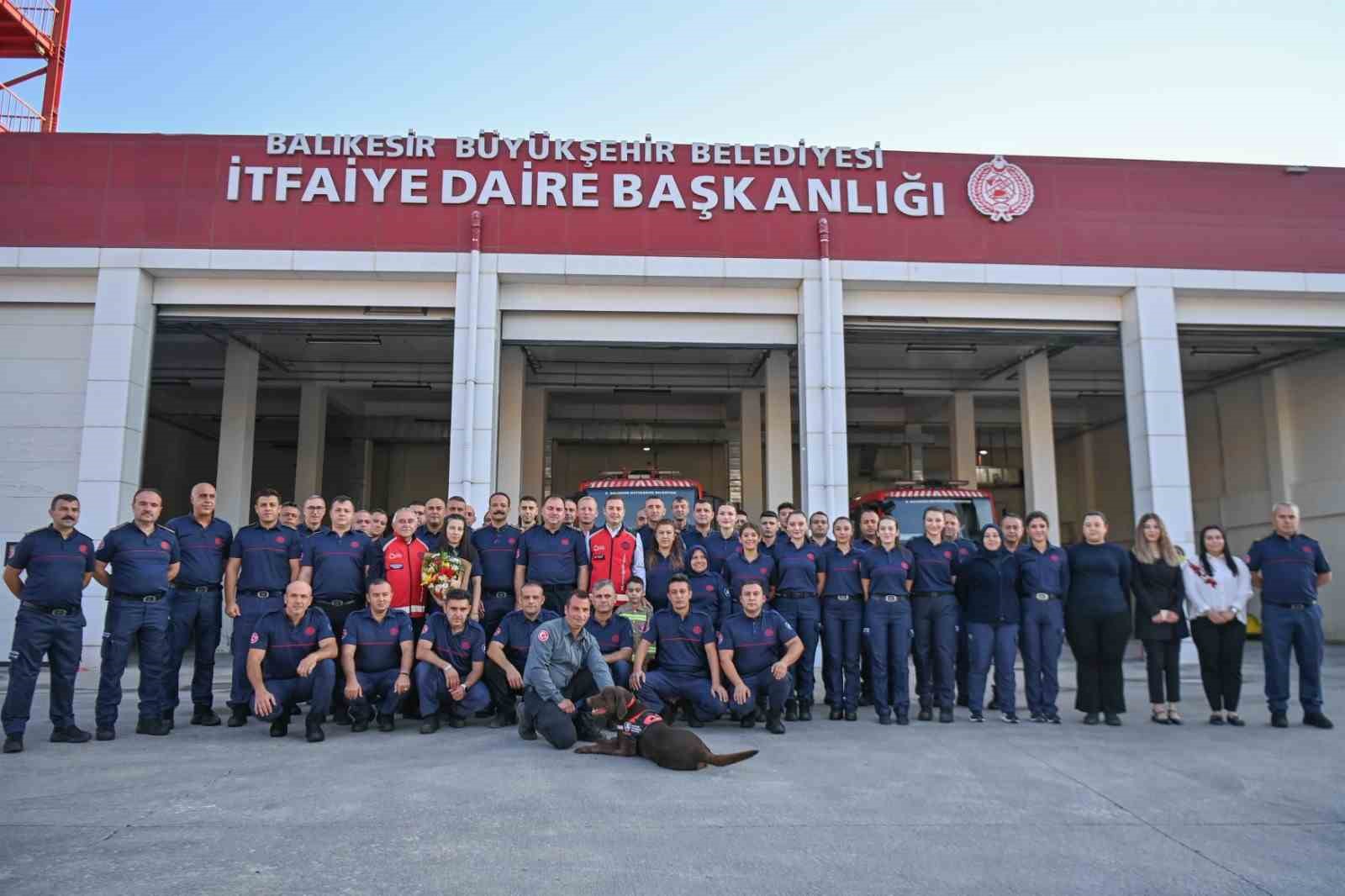 Balıkesir İtfaiyesi 12 g&uuml;nde 971 yangına m&uuml;dahale etti
